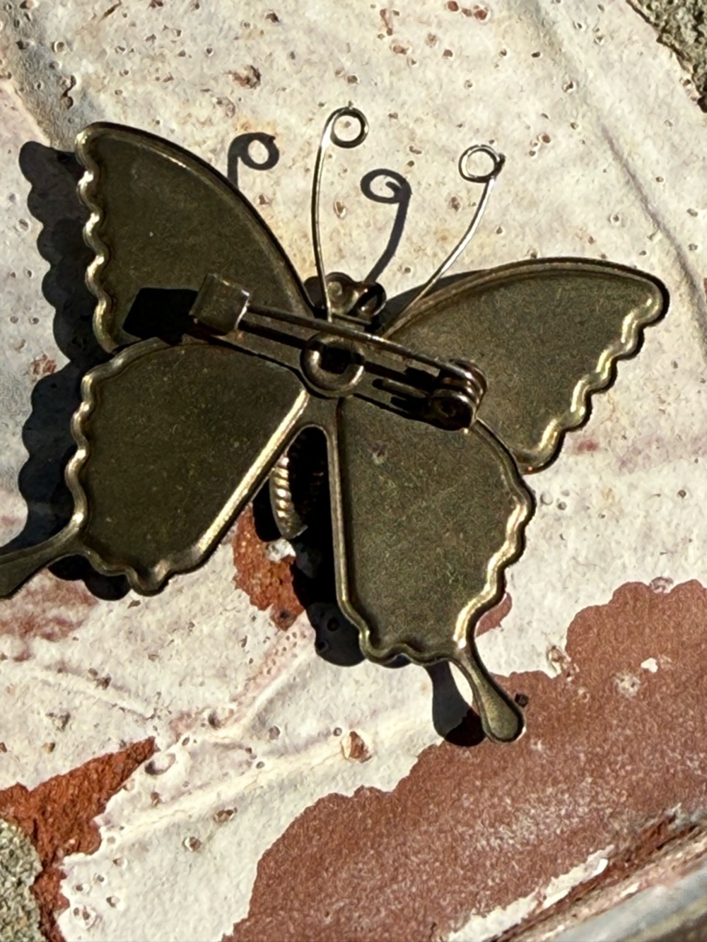 EUC Vintage Glitter Filled Enamel Butterfly Gorgeous 70's 80's Brooch Pin - Picture 4 of 4